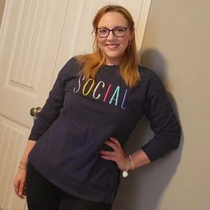 Are you a social butterfly like me? Then you GOTTA wear this to the grocery stor